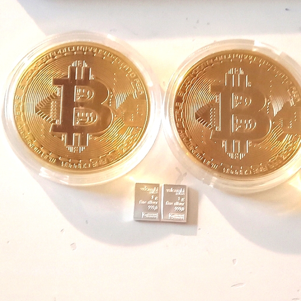 2x 1oz Gold Plated Bitcoin +2g Valcambi Silver Bars (1g bars)